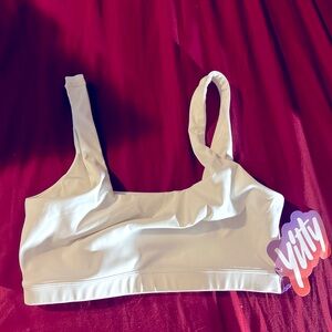 Yitty med headliner sports bra white